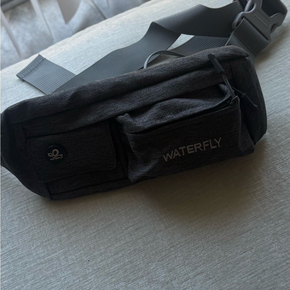WATERFLY Black Crossbody Waist Bag